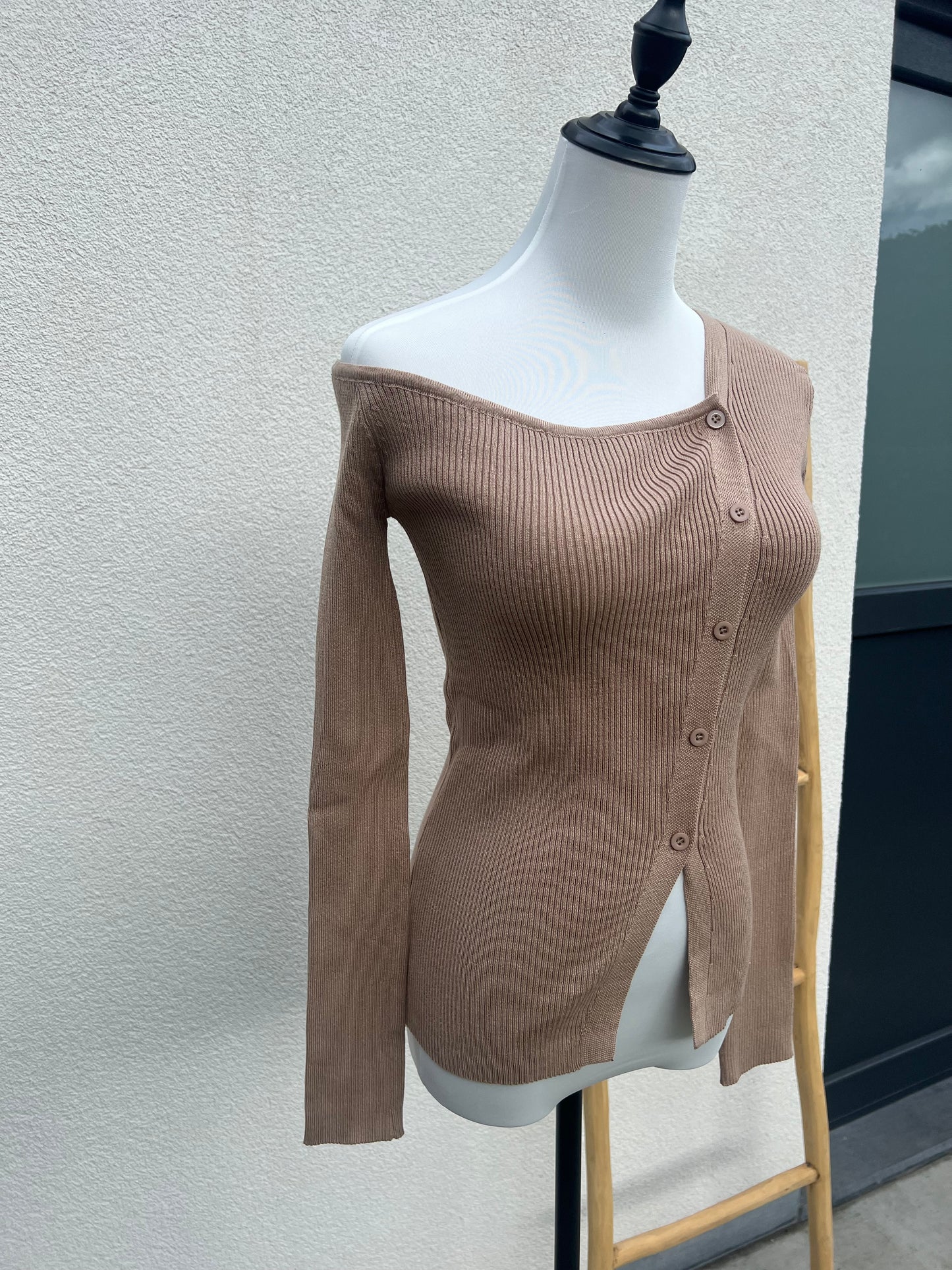 MUSTHAVE TOP BEIGE